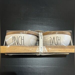 Rae Dunn spice container